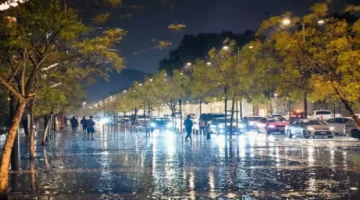 عاصفة مطرية مستمرة في السعودية لمدة 6 أيام تسبب سيولاً وتحذيرات من الأرصاد 1